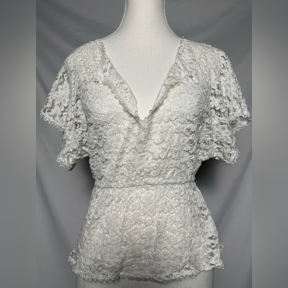 MUDD‎ Y2K White Lace Synched Vneck Feminine Cottage Boho Short Sleeve Top Size M